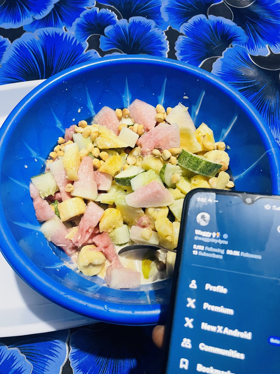 waggydey4you's tweet photo. Home made fruits salad for dinner..
What about you? 👀🌚 https://t.co/6zZza4WXbp