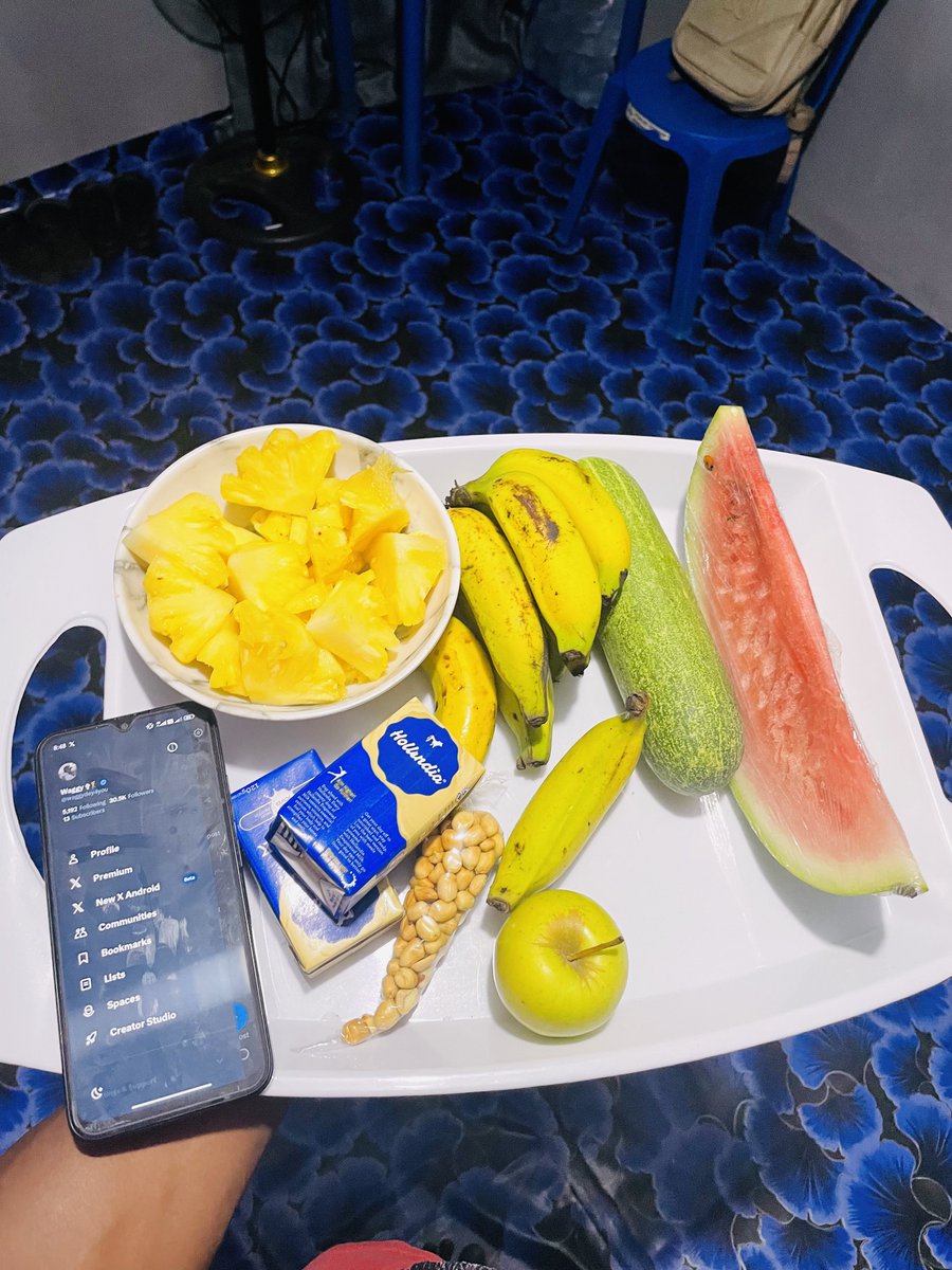 waggydey4you's tweet photo. Home made fruits salad for dinner..
What about you? 👀🌚 https://t.co/6zZza4WXbp