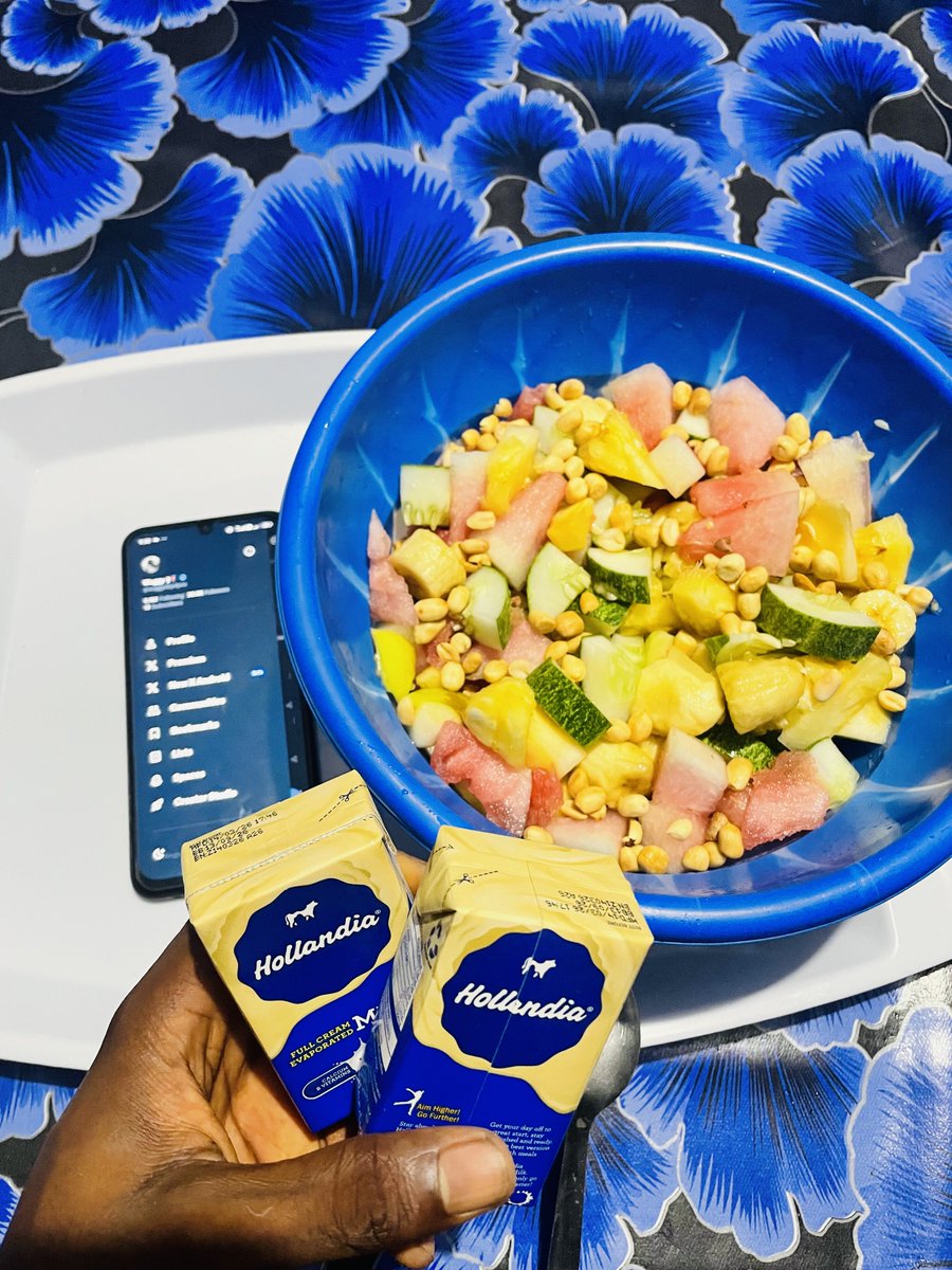 waggydey4you's tweet photo. Home made fruits salad for dinner..
What about you? 👀🌚 https://t.co/6zZza4WXbp
