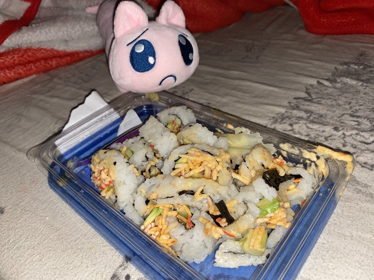 Jaakuuna's tweet photo. p-chan dropped his spicy california roll tray 🥺 https://t.co/uArrJlzOXB
