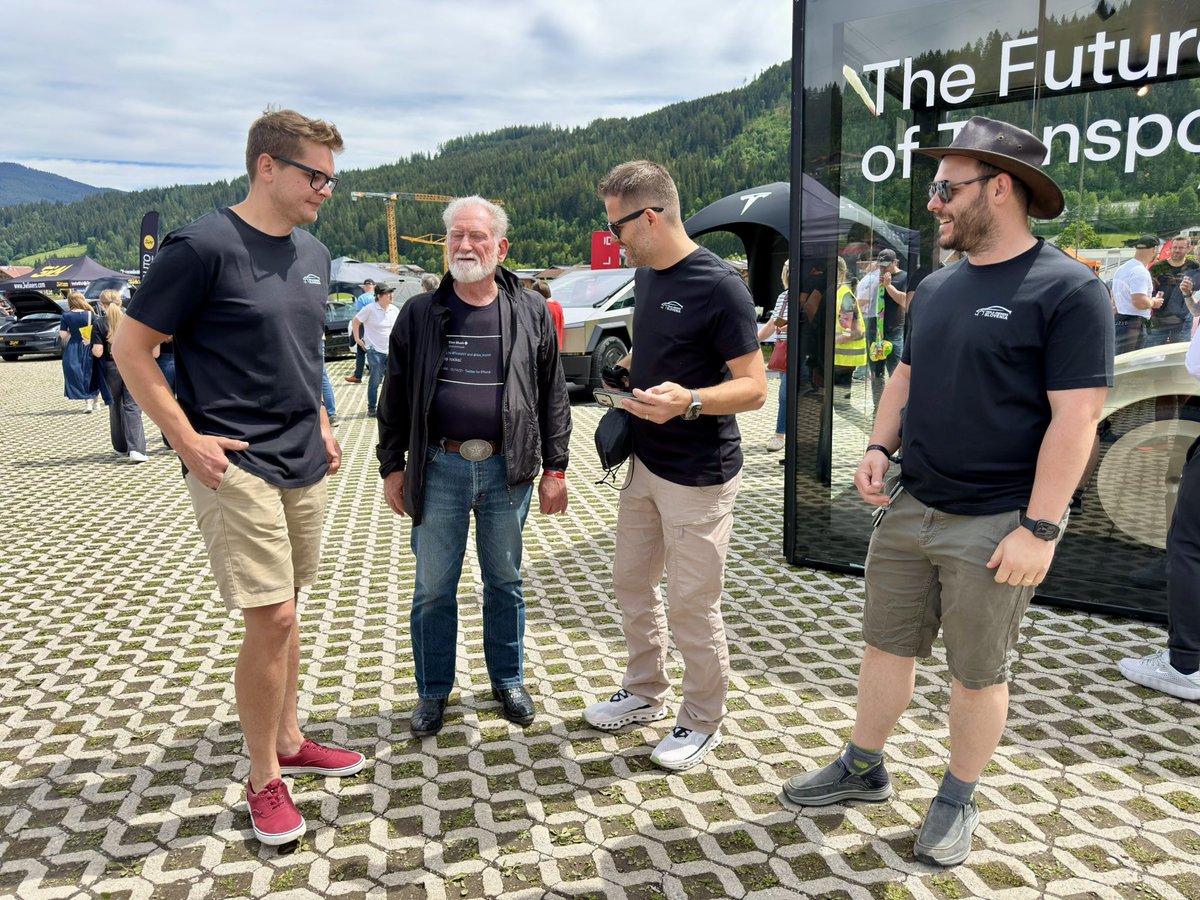 TeslaOwnersSLO tweet picture