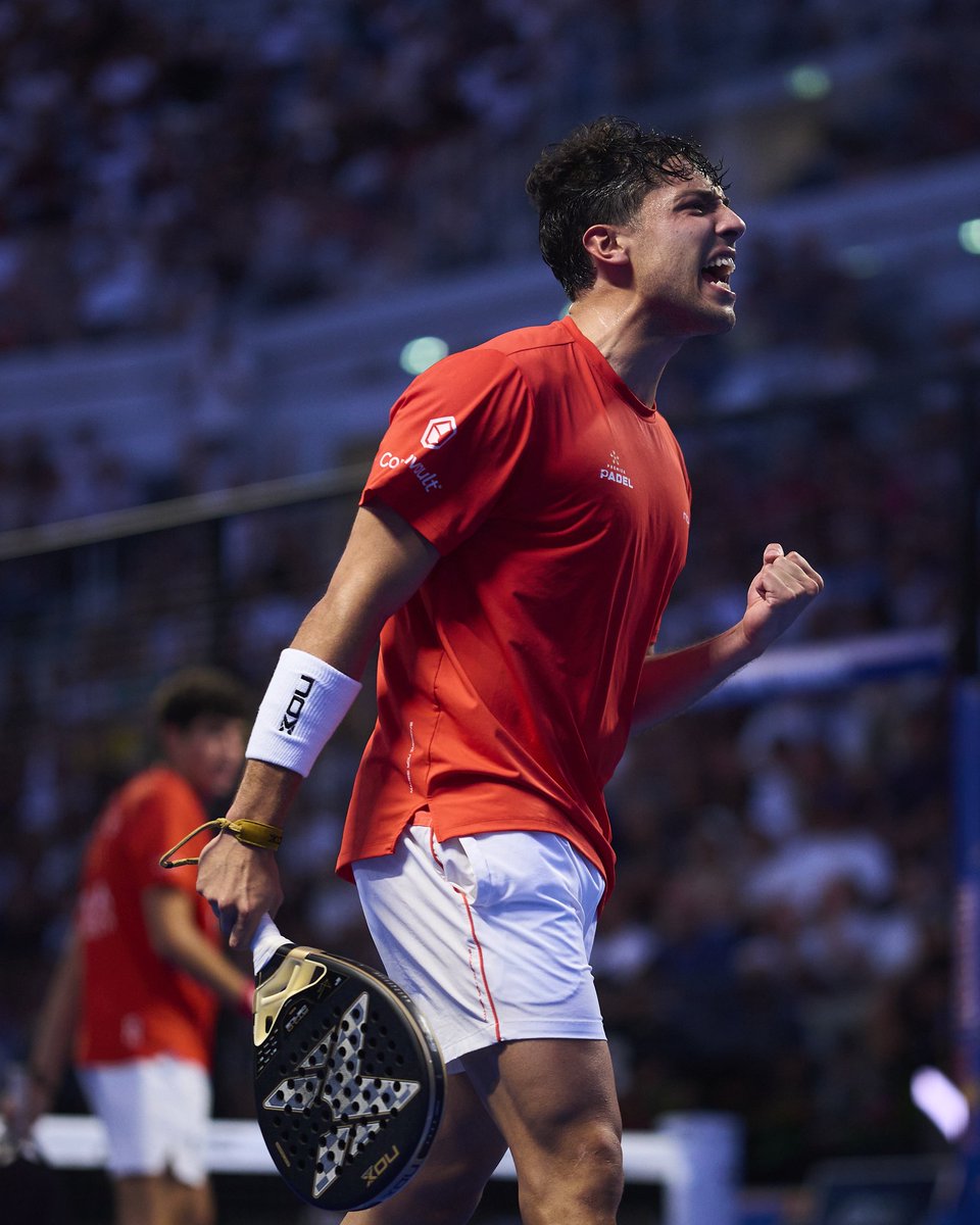 reydelglobo's tweet photo. Volvio el Tapia que más nos gusta ver.

Volvio el fuego en los ojos del Mozart.

Volvio el Agus que en los momentos clave se hace grande y cambia los partidos.

Ser N1 tambien es saber dar el mejor nivel en los torneos mas importantes.

Volvio el Agustin Tapia MVP 🎻🏆 https://t.co/VHAhaGDvlJ