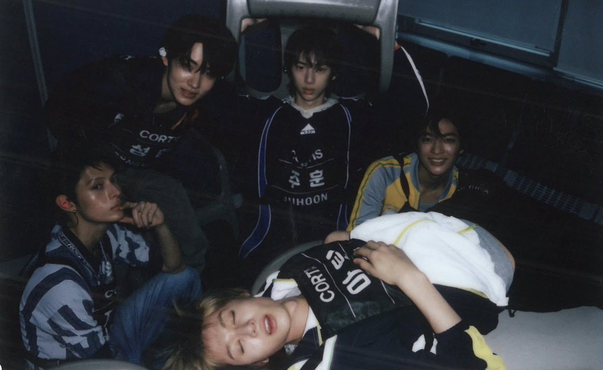 keoncats's tweet photo. cortis &amp; blur, they’re in the same group https://t.co/M7ecN4RbwP