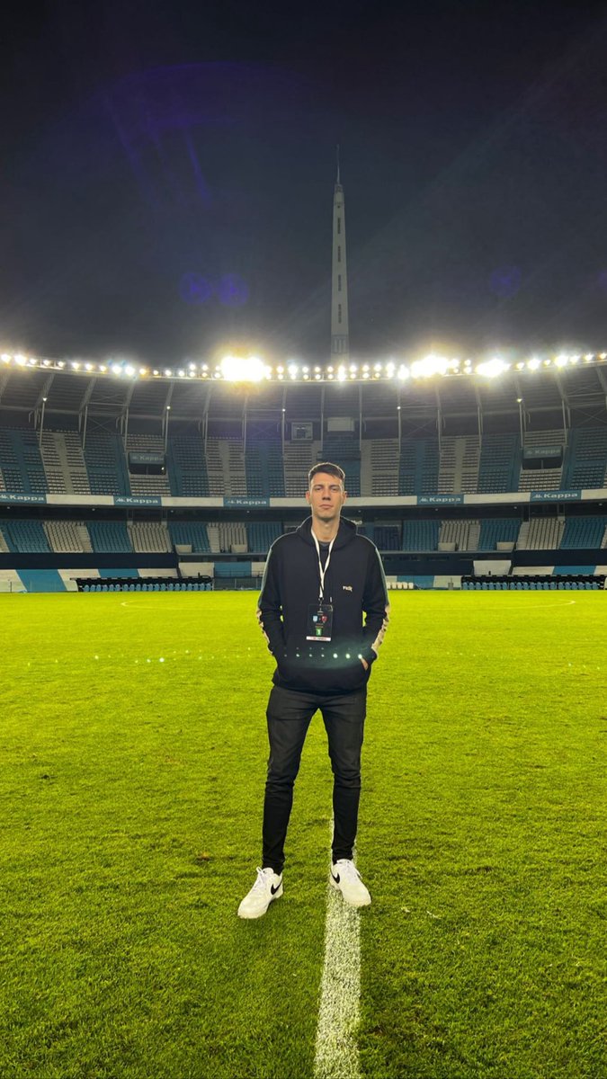 PepiLadanaj's tweet photo. Feliz día para todos 🎙️🙌

Vamos siempre por más. https://t.co/wbH3QXL80f