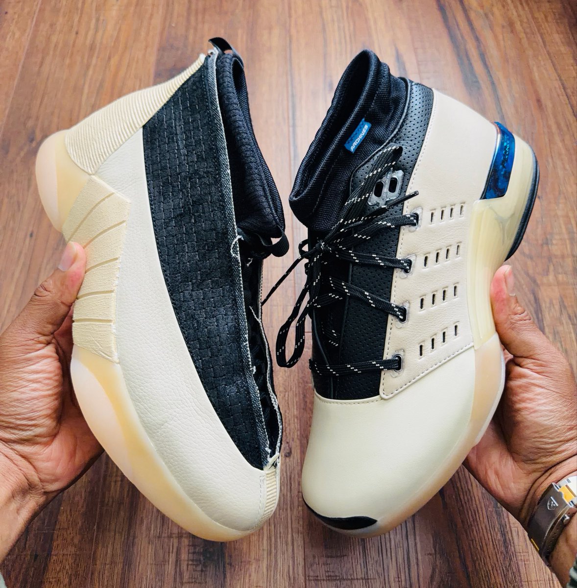 kofromatatf's tweet photo. Nah, we cousins. 

Sidebar: yall don’t know how happy I am to see the tribe back on here talking sneakers. 😂😂 https://t.co/AfmzjxYiVK