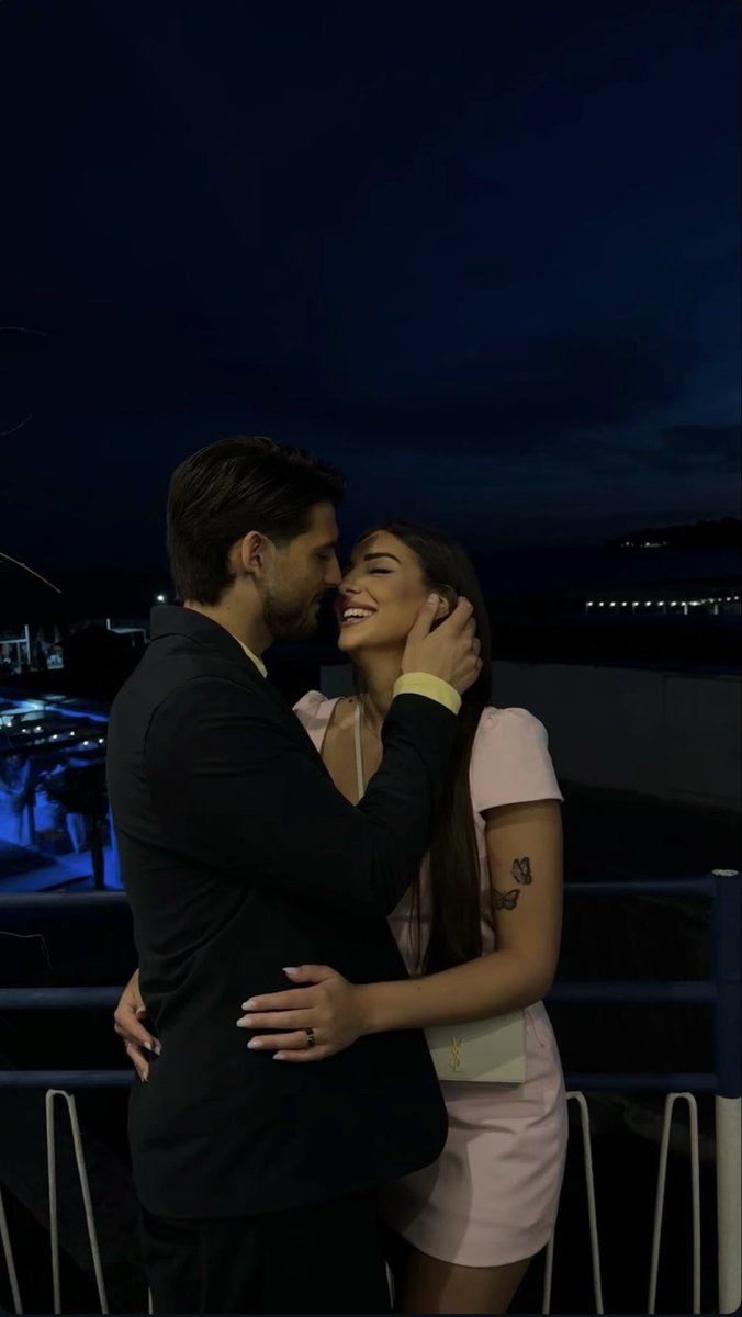 callmelunatica's tweet photo. amo l’amore😭

#solinardi https://t.co/pwENDJq4d0