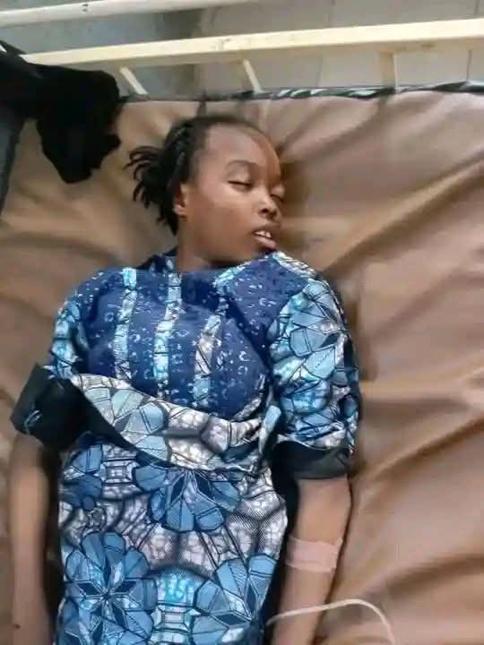 MujahidSSaad's tweet photo. Wannan baiwar Allah Mota ta bugeta a akan titin Zaria zuwa Kaduna, Global Danmagaji, kuma an sace wayarta a wurin da abin ya faru.

Yanzu haka tana wancan asibitin mai suna Mummy maternity and Nursing home, Kwangila, don Allah a tayamu sharing ko za'a samu yan uwanta.

Ko kuma a kira wannan number wayan 09064064239.
Allah yasa a dace.
