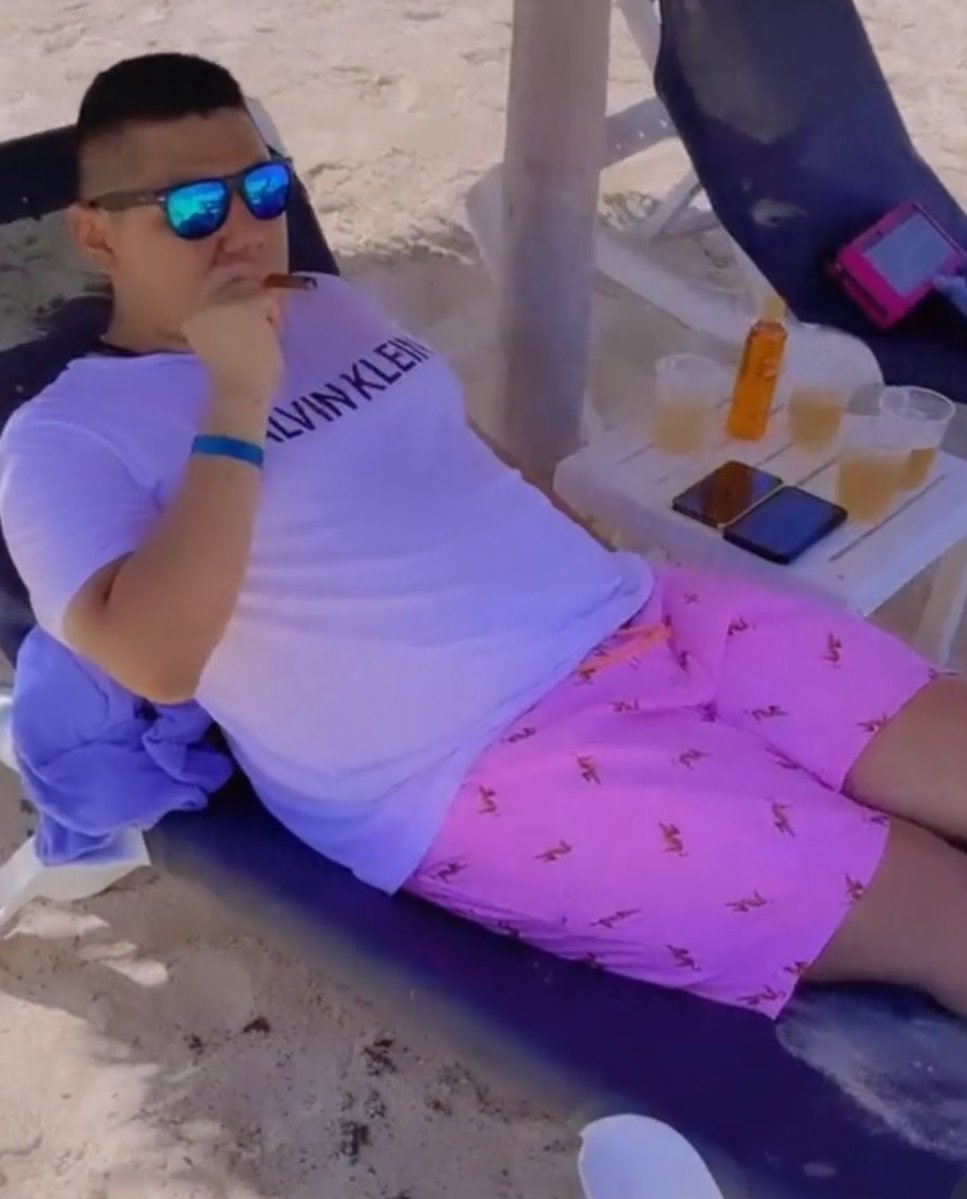 Jay10PR's tweet photo. Bueno ya que todo el mundo está subiendo su cara pues ahora me toca a mí también 🥷🚬 #LaCasaDeAlofoke2 https://t.co/26E1PTMicv