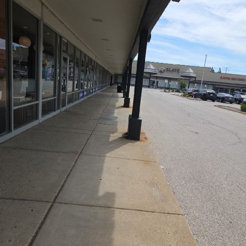 MokenaLotClean's tweet photo. Monday is coming, and we are ready for the new week!
#curbappeal #parkinglotmaintenance #walkwaymaintenance #sidewalksweeping #propertyupkeep #groundsmaintenance #propertymanagementservices #littercleanup #portering #outdoormaintenance https://t.co/LDrX00bGhz
