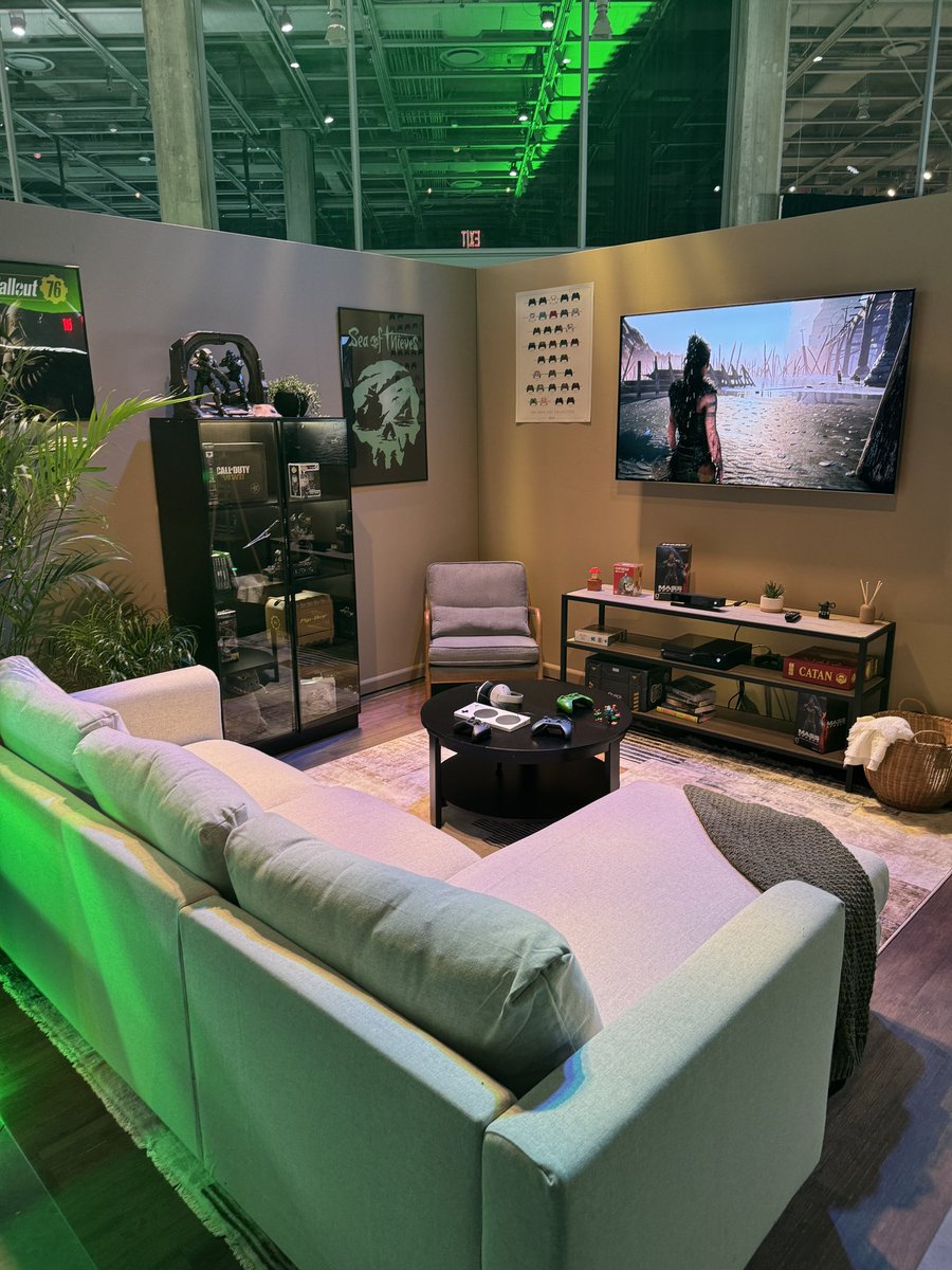 PatrickMaka's tweet photo. Xbox has an “Xbox Eras” space at #XboxFanfest this year for every generation of console.

Too much nostalgia. https://t.co/TXV6aM6L5u