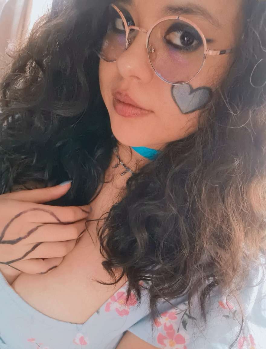 EmpressJ13's tweet photo. supporting @C9LoL from the heart. #C9WIN📷 #LCS📷 Go C9 💙💙💙💙 https://t.co/7ElE5Qpxkb