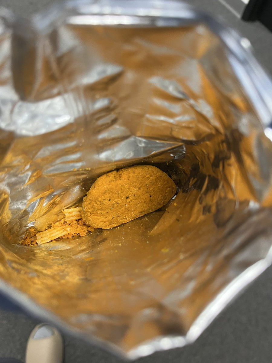 TrappTDE's tweet photo. Tell me why I opened a bag of @RUFFLES, and this is inside?? https://t.co/gI8LOc99qx