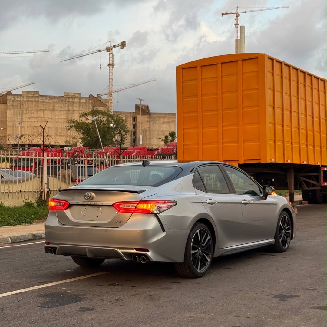 Automall_ng's tweet photo. Foreign used Toyota Camry XSE 
2018 model 
Fullest option
V6
Duty: paid 
Price:30m
Location: Abuja 
@abujastreets @__yellows @Carsnationn 
Retweet pls🙏 https://t.co/hSaey5dh6x