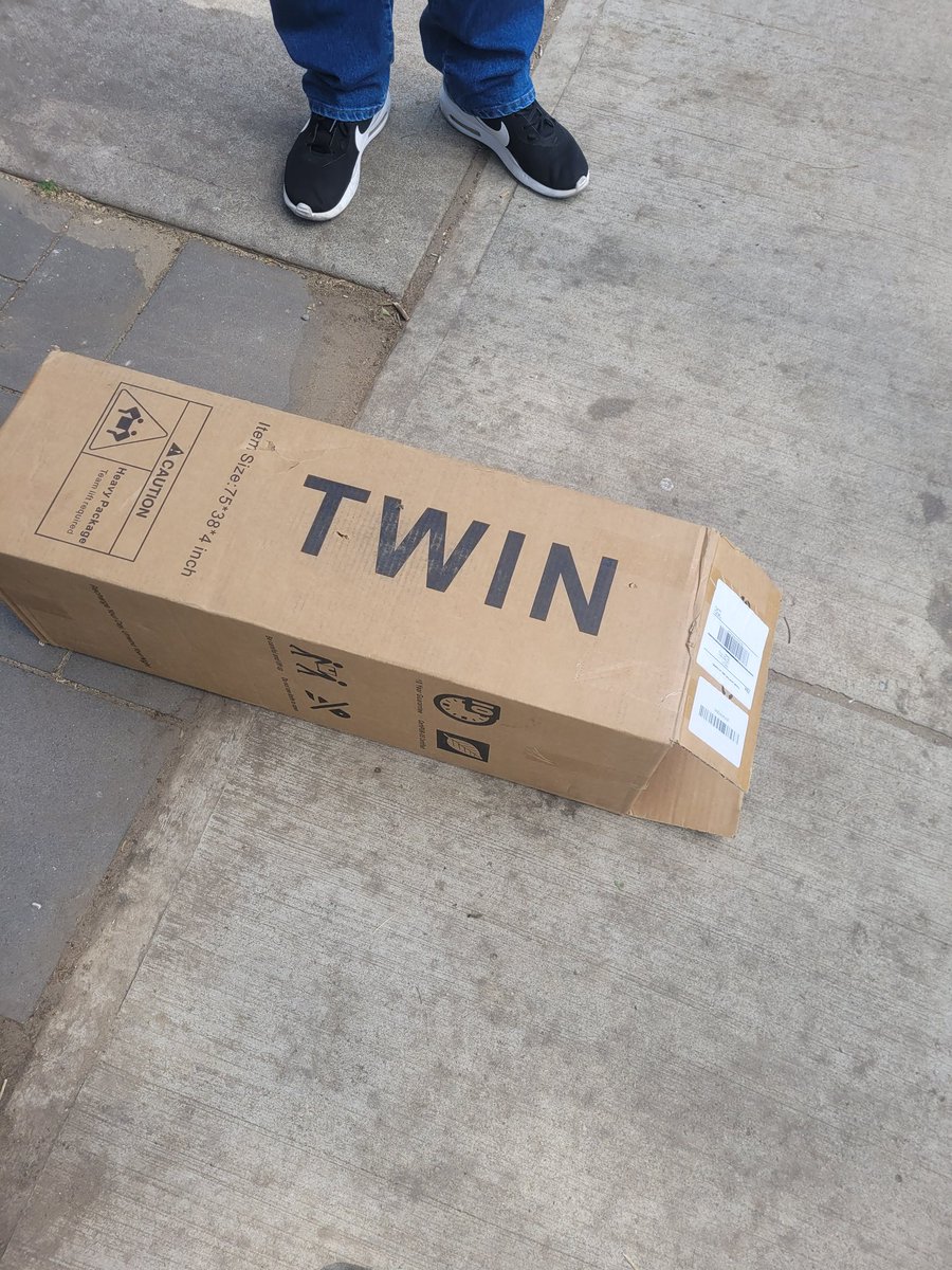 Hazardwasheree's tweet photo. Can't believe I found you twin https://t.co/Zj164YL6BX