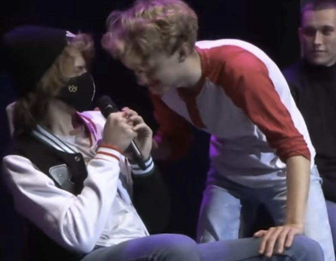 Sunsetparad's tweet photo. No one talks about Tomboo and how they were def dating at some point https://t.co/luhgo4ADXW