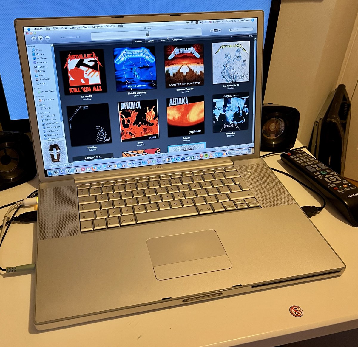 SamGate360's tweet photo. 2004 17" #PowerBookG4 on #MacOS #Tiger. Peak #Apple.
#powerbook #macbook #macbookpro #macbookair #macOS #OSX #2000s #tech #retro #vintage #retrocollector #computer #retrocomputer #vintagecomputer #mid2000s #developer #stevejobs #timcook #timapple #metallica #music #applemusic https://t.co/mr7MRRv98H