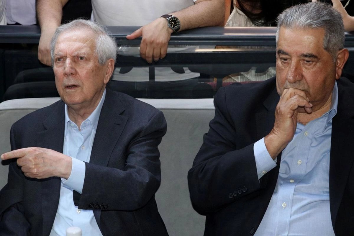 EvrenChicago's tweet photo. Benzer isler 

Real madrid / Fenerbahce 

iki baskan da 65/35e kazandi 
iki baskanin da yakinlari benzer 
iki klubun secimleri 7 haziranda 
iki klubunde aciklamaya hazirlandiklari hocalari 2013 deki gibi mou - aykut 
iki kaybeden adayin vaadlerinin benzerligi https://t.co/Uvqt8FU6jT