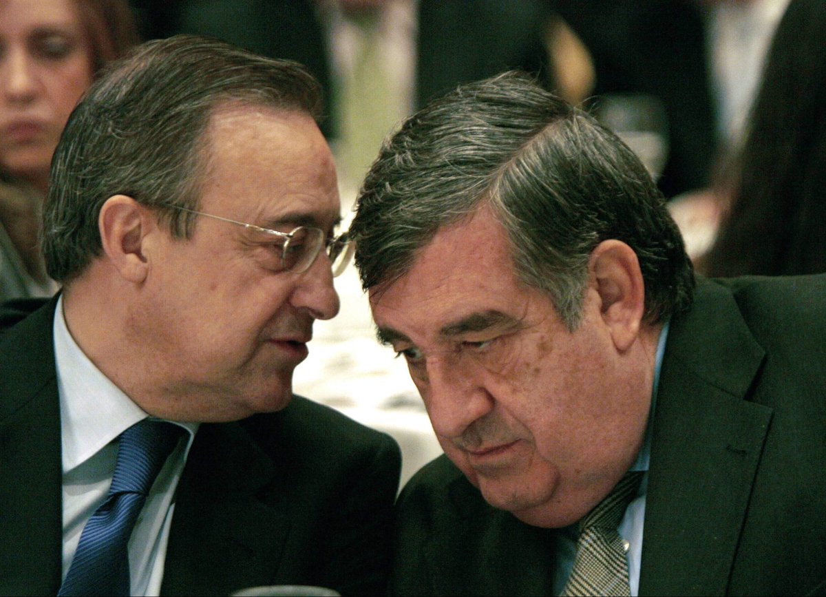 EvrenChicago's tweet photo. Benzer isler 

Real madrid / Fenerbahce 

iki baskan da 65/35e kazandi 
iki baskanin da yakinlari benzer 
iki klubun secimleri 7 haziranda 
iki klubunde aciklamaya hazirlandiklari hocalari 2013 deki gibi mou - aykut 
iki kaybeden adayin vaadlerinin benzerligi https://t.co/Uvqt8FU6jT
