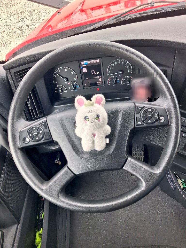 Sta4Linc's tweet photo. Bining’s first ride-along in a company tractor trailer (18-wheeler). 🚚 After a safety check🚦and turning off the fuel tap⛽️, it was time to hit the road.🛣  Fun!  #Bining https://t.co/K9Q7UioxBG