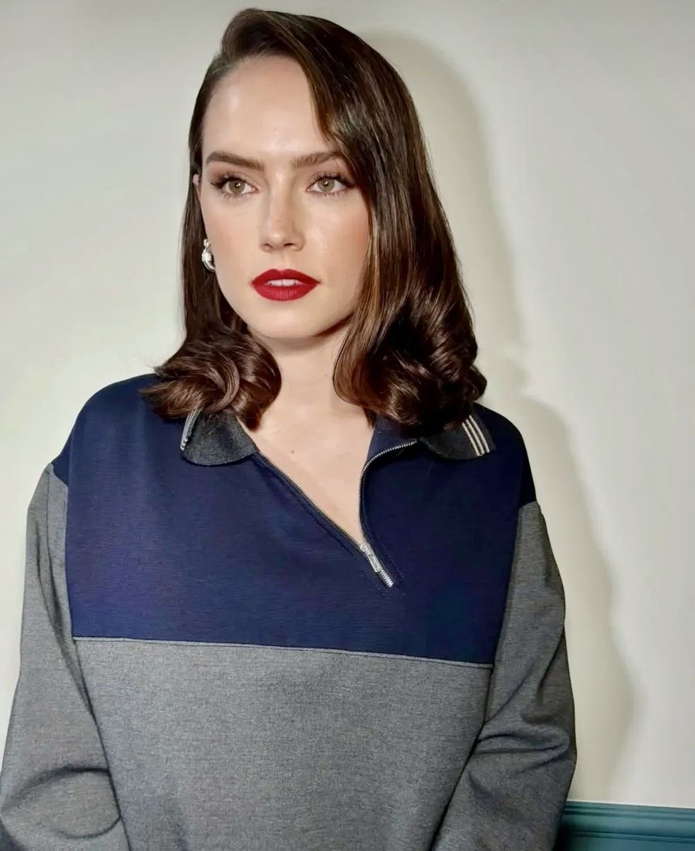 organasreylo's tweet photo. discovering daisy pics and i’m falling inlove BADLYYY https://t.co/oWjzlGzBLH