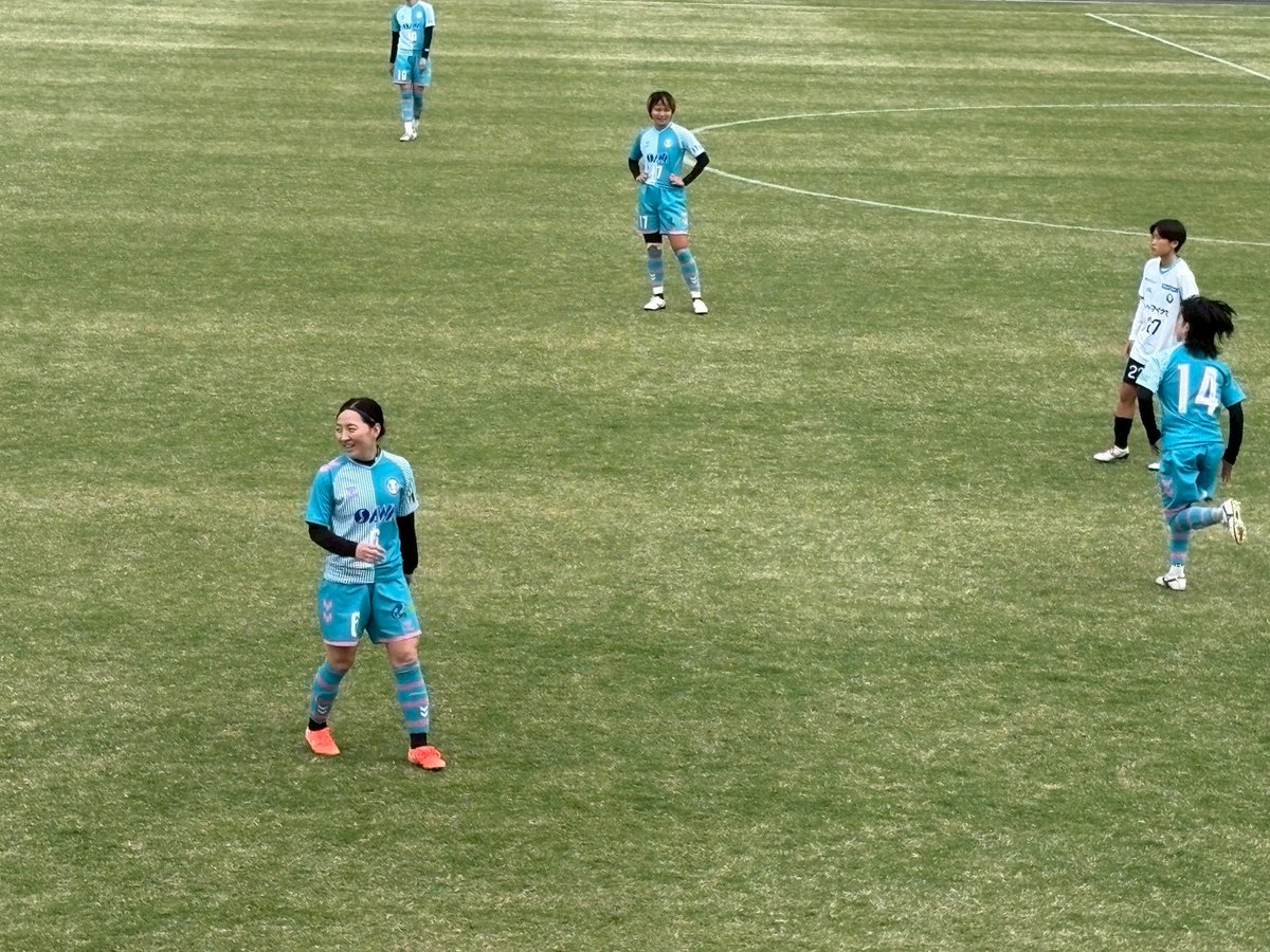 aoireds26's tweet photo. 土曜日はテイラーアンダーソンカップへ行きました！
栗島選手の元気な姿を見れてよかったです！ https://t.co/ebq3H4LocH