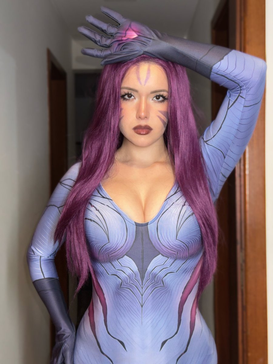 ggabimurphy's tweet photo. Did you miss me? 💟
Kai'sa Cosplay https://t.co/xeHA3ag8eV