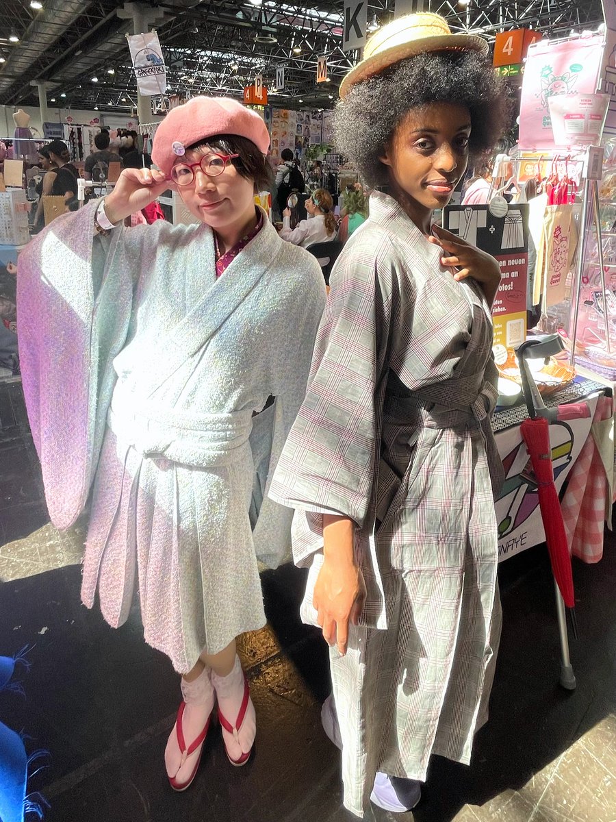 marinenakamura's tweet photo. Hanami Cafe @リール、Japan Party@パリ、DoKomi@デュッセルドルフ、LA JAPAN@ストラスブールすべて終了しました！
着てくれた方、来てくれた方、興味を持ってくれた方、みなさんありがとうございました🙇
いままでの繋がりを強め、次に繋がる出会いもあり、大変よい旅。みなさんに感謝永遠に。 https://t.co/iFGZP1es84