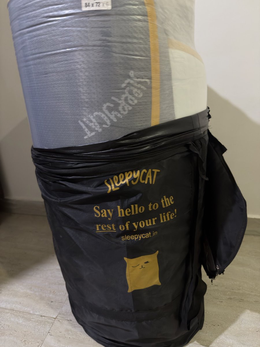 bunnyazad's tweet photo. @flomattressin Ordered a 71x46 custom Ortho Mattress but received the wrong mattress and delivery was delayed. I have a travel date on 11th June and need an urgent return. Customer care and WhatsApp are not responding. Please resolve ASAP. Order ID: FLOMED167747 https://t.co/NqqWhBcota