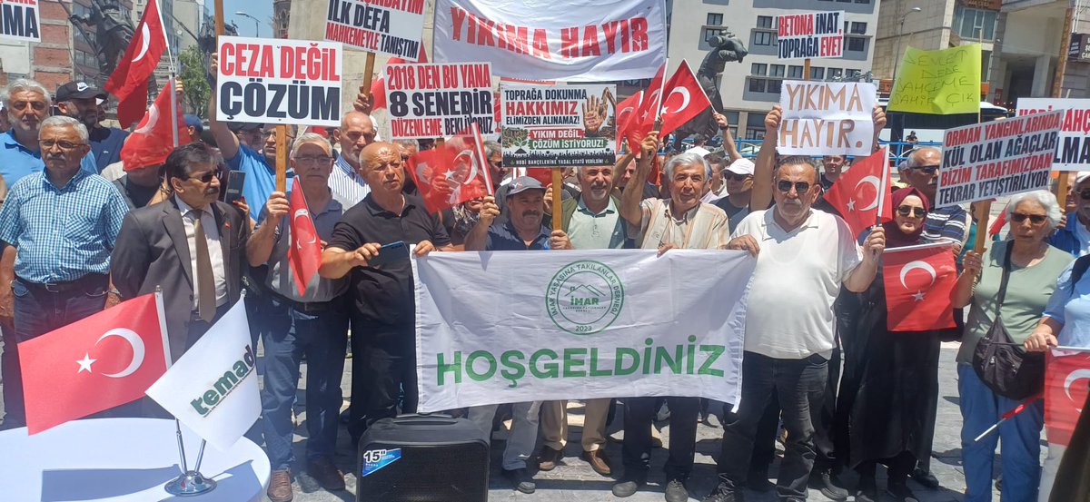 GunerHikme16226's tweet photo. Bugün Ankara ulusta hobi bahçeleri sahipleri basın açıklaması yaptı hiç bir haber kanalında yer almadı kedi ağaca çıksa haber değeri oluyor milyonlarca ailenin sesi haber olmadı malesef Bu konuda bir açıklama yaparsanız sevinirim şamil bey 🙏 https://t.co/YW3faezUBY