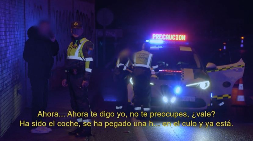 CROP_TV's tweet photo. 🍺 El conductor de #Madrid arroja una tasa de alcoholemia constitutiva de delito.

🚗 Pero lo que más le preocupa ahora es explicarle a su suegro que ha dejado el coche siniestro. La próxima comida familiar va a costar más de digerir que la propia multa.

Es #ControlDeCarreteras. https://t.co/gHGSxd2hRz