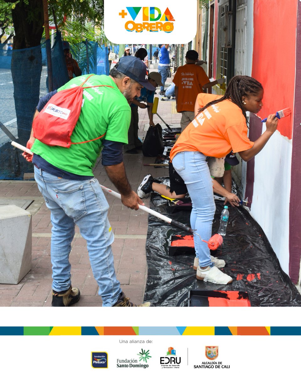 edrucali's tweet photo. @F_Santo_Domingo No solamente es urbanismo, es participación ciudadana, gobernanza y sostenibilidad. 🗣️💚

Esto no es solo pintura. Es orgullo, memoria y futuro.
Porque el Barrio Obrero no se renueva con ladrillos solos: se renueva con su gente. 🏘️💛

#BarrioObrero #AsiRecuperamosCali https://t.co/pk0EEJifqH