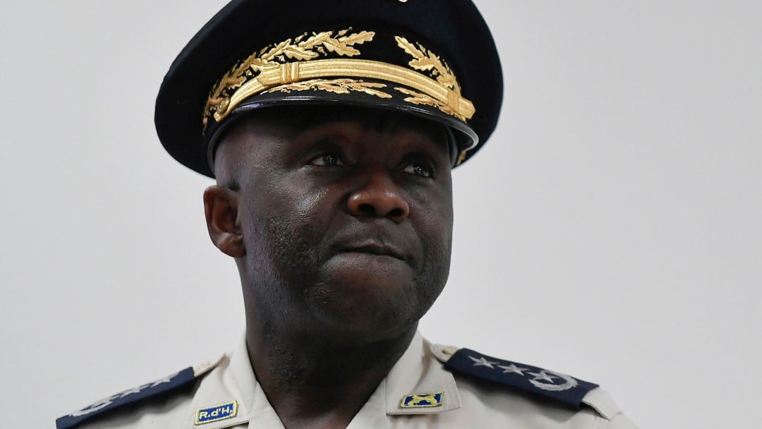 dynamic55923's tweet photo. L’ex-DG de la PNH, Léon Charles, est attendu le mardi 9 juin 2026 à 13h devant la chambre d’instruction criminelle dans l’enquête sur l’assassinat du président Jovenel Moïse. Le magistrat Jean Denis Cyprien rappelle qu’il est inculpé de complicité d’association de malfaiteurs, vol à main armée, terrorisme, assassinat et tentative d’assassinat.