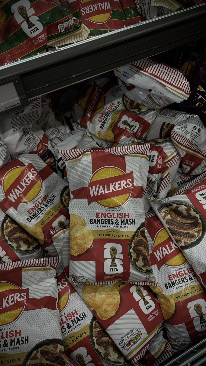 JonoG1's tweet photo. My name is Jon and I'm a CRISPAHOLIC!! 
For crying out loud 'Walkers' this really, REALLY doesn't help!!! 
@walkers_crisps what are you doing to me?!?!😆😆😆😆 https://t.co/1PO4wtYfcG