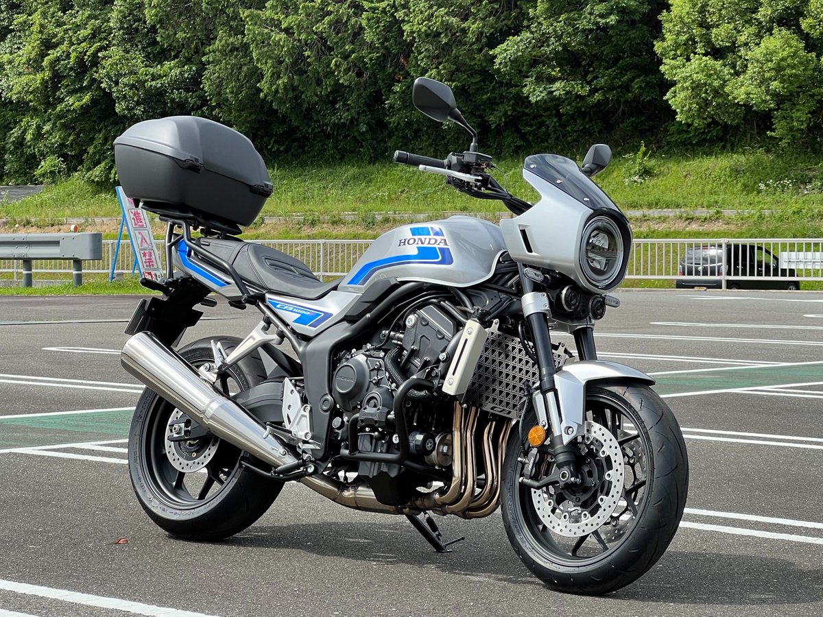 nakabikecamp's tweet photo. おはようございます。

突然のご報告になります！

CB1000F SE納車！

VFR800F いままでたくさんの思い出ありがとう☺️ これからはこのバイクと思い出たくさん作っていきます🏍️✨

皆さま
バイクは変わりましたが今後とも宜しくお願い致します🙇

https://t.co/HUZK7F0Byy https://t.co/RkGVO89FIV