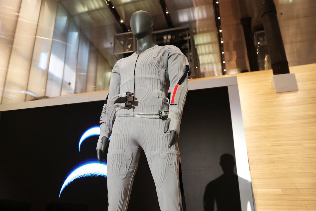 Polymarket's tweet photo. JUST IN: Prada &amp; Axiom Space unveil new garment NASA astronauts are set to wear on the Artemis III moon mission. https://t.co/kKHv8QuYhW