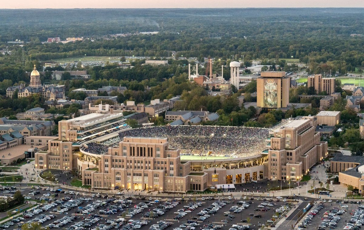 GeneralNoleus's tweet photo. @northernchelsea Even our university stadiums are more soulful than those steel scaffolding dumps. The more I see from the UK the more of a 3rd world dump it looks. https://t.co/6nYWehLr5j