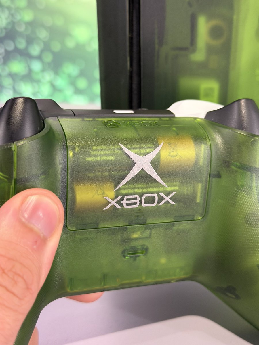 farzam_plays's tweet photo. Close ups on the Xbox Series X25 https://t.co/drXy66Jx5G