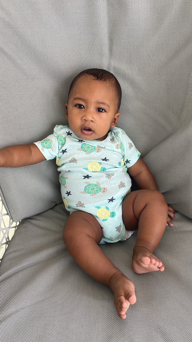 dsigeg's tweet photo. Hola tios 🥹❤️ soy lo chinito de mama https://t.co/2AzVKrVpkY