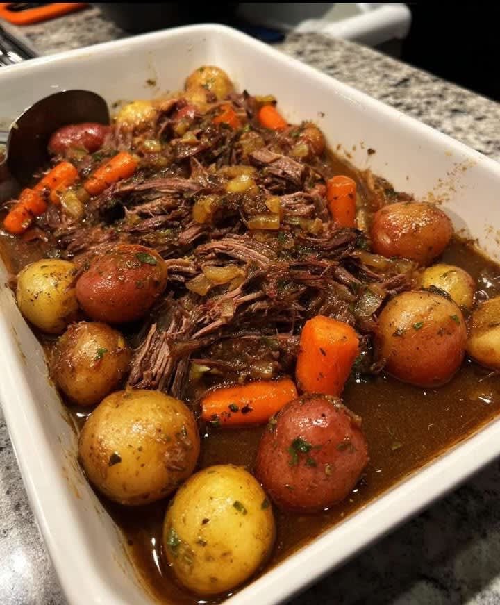 bossbabejass's tweet photo. Pot Roast 😍 https://t.co/9YAhIWXmdv