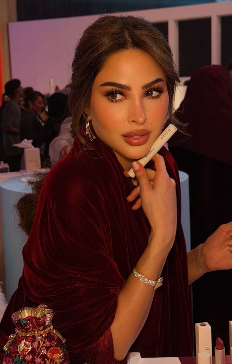 ut21cadr's tweet photo. فوز الفهد 👠✨
كلما تستشرف تذكرها و ترجعك لمكانتك الطبيعية
بوبي 💓. �� https://t.co/PTBkJSLoKd