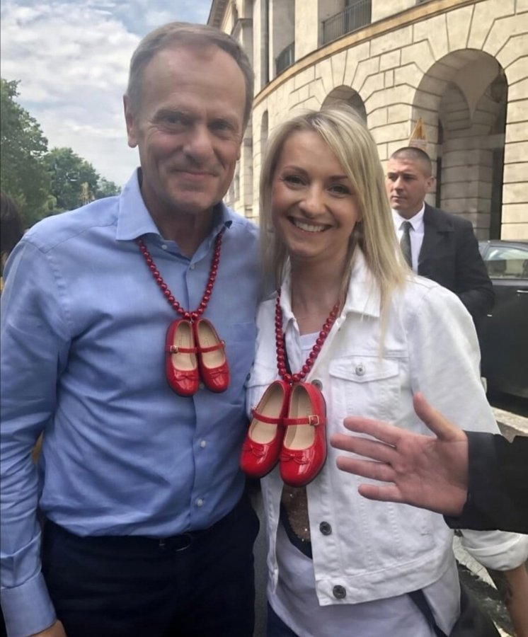 DariuszSmolski's tweet photo. Co tam u tej pary? https://t.co/5vMKzMU30a