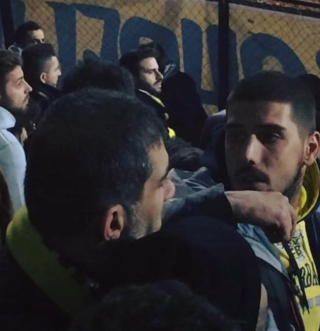 34oguzgfb's tweet photo. Bu tribünde rahat etmek isteyen biat edecek biz her şekilde kazanırız keyfinize bakın deplasmanlar bizi bekler ..;) https://t.co/PxhLI7K7QG