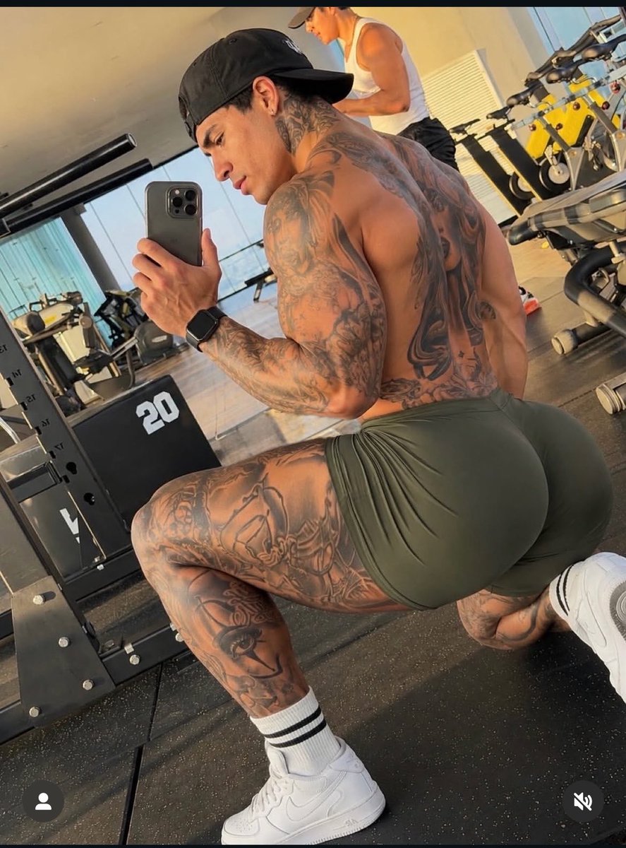 iam_nellyb's tweet photo. Pay attention to details😈 https://t.co/JHFGYwXJLZ