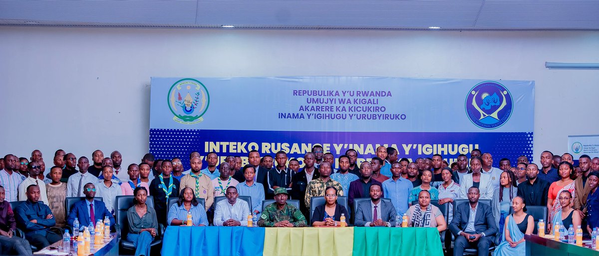 mwesigyethomas's tweet photo. During @NYC_kicukiro G.A, 4 key points were:
1. Belong somewhere: Be active in your community or certain youth platform.
2. Continue learning: Live a life dedicated to growth.
3. Exhaust your efforts: Don't settle for less.
4. Try everything: Take risks aligned with your dreams. https://t.co/22fgEpAstI