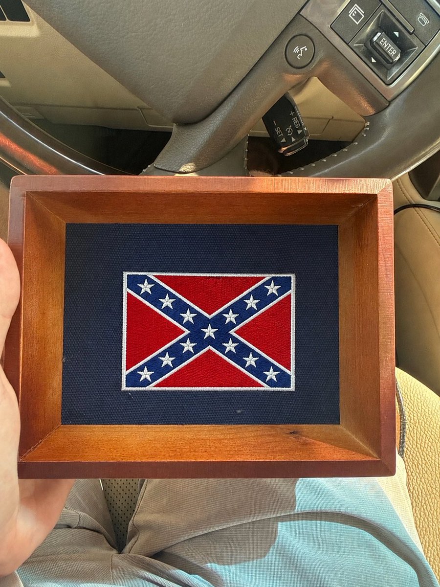 GeneralBubbaP's tweet photo. TJ Maxxing at its finest #Tjmaxxing #dixie https://t.co/5IvVObOnYd