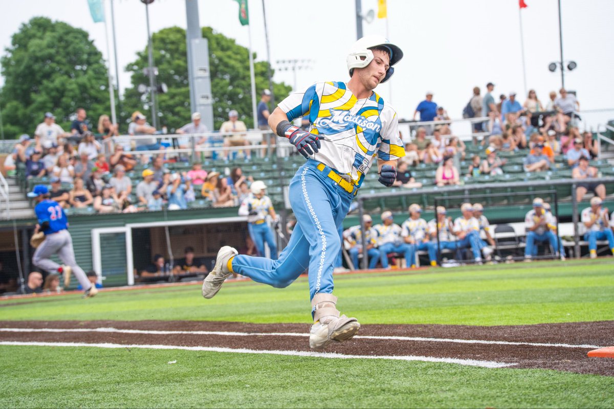 MadisonMallards's tweet photo. Innings 6 and 7 were pure AURA! @Jweathers_8 @Blulewicz20 https://t.co/sxIHhVPl7Z