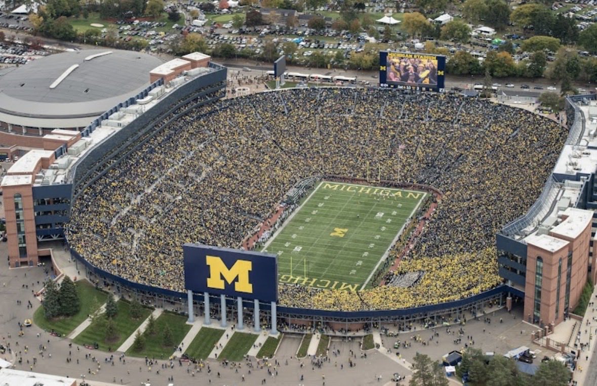 petedjackson's tweet photo. @365__Football @LouSirr101 @JuliaSF1993 #3 Michigan Stadium. What a shit hole. https://t.co/dHexRplNSp