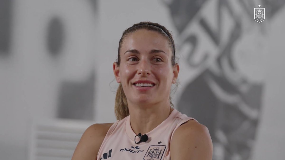 arantxa1307's tweet photo. La felicidad de la capi ©️ @alexiaputellas es la felicidad de la afición. ❤️ https://t.co/1tAb30DRbV