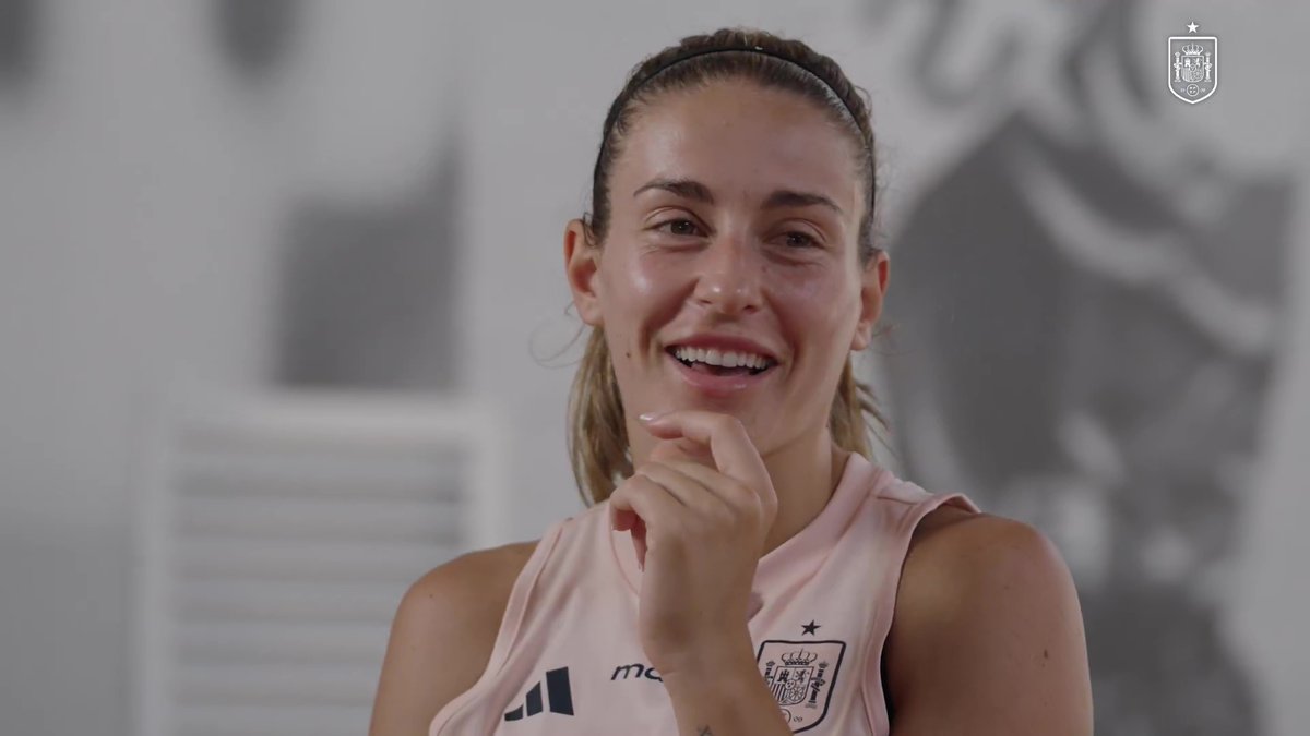 arantxa1307's tweet photo. La felicidad de la capi ©️ @alexiaputellas es la felicidad de la afición. ❤️ https://t.co/1tAb30DRbV
