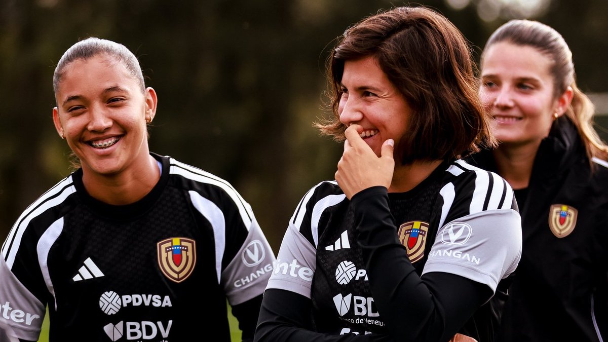 Naranjazos10's tweet photo. 📌Ni Maurice Revello, ni La Vinotinto vs Iraq

➡️NADA es más IMPORTANTE que lo que sucederá el martes 9 de junio en Montevideo

🔥URUGUAY vs VENEZUELA por el cupo al repechaje del Mundial

Agéndalo, todos con ellas https://t.co/Zwf0orwoCF